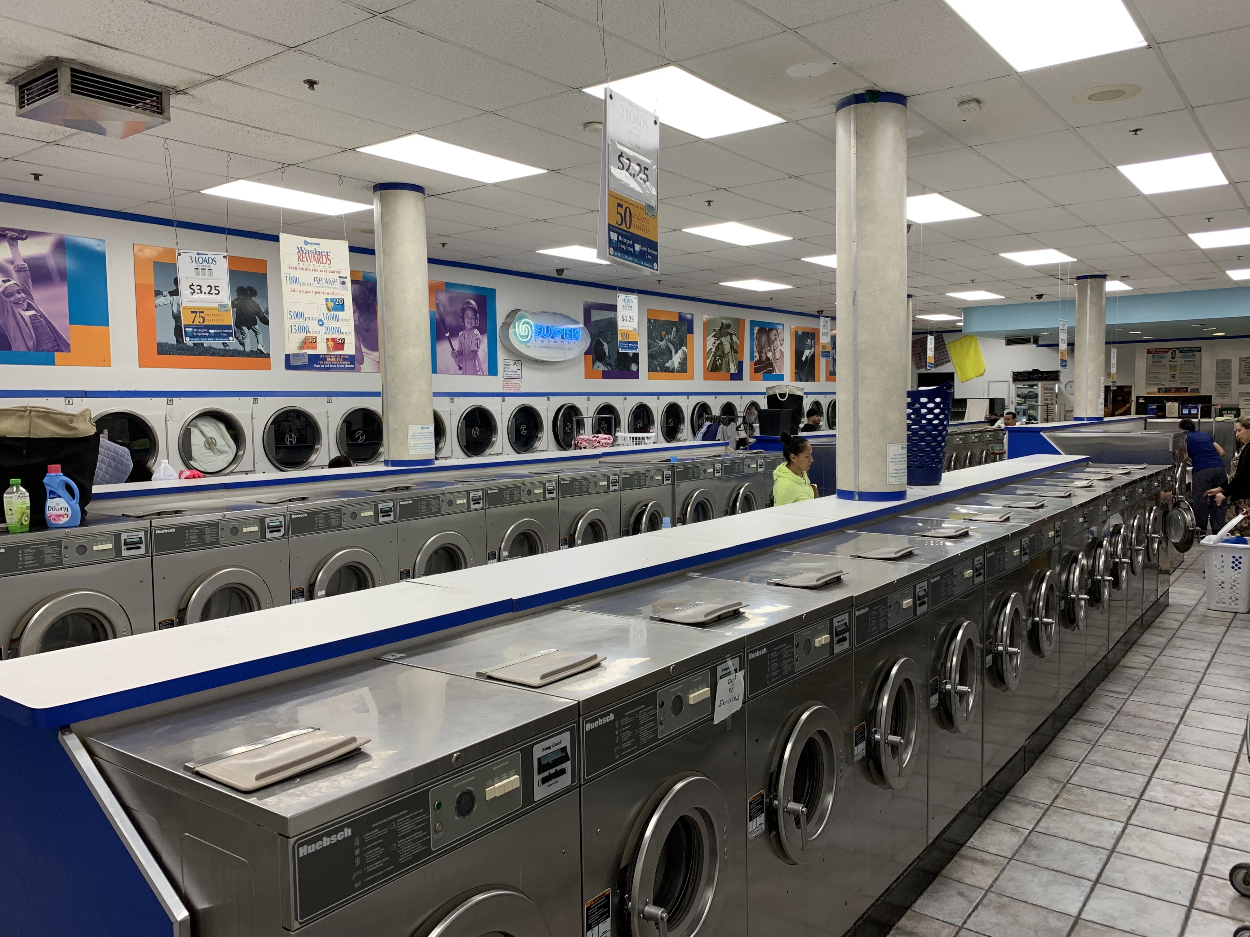 Coin and Card Operated Laundromat in Sacramento CA Wash Laundry